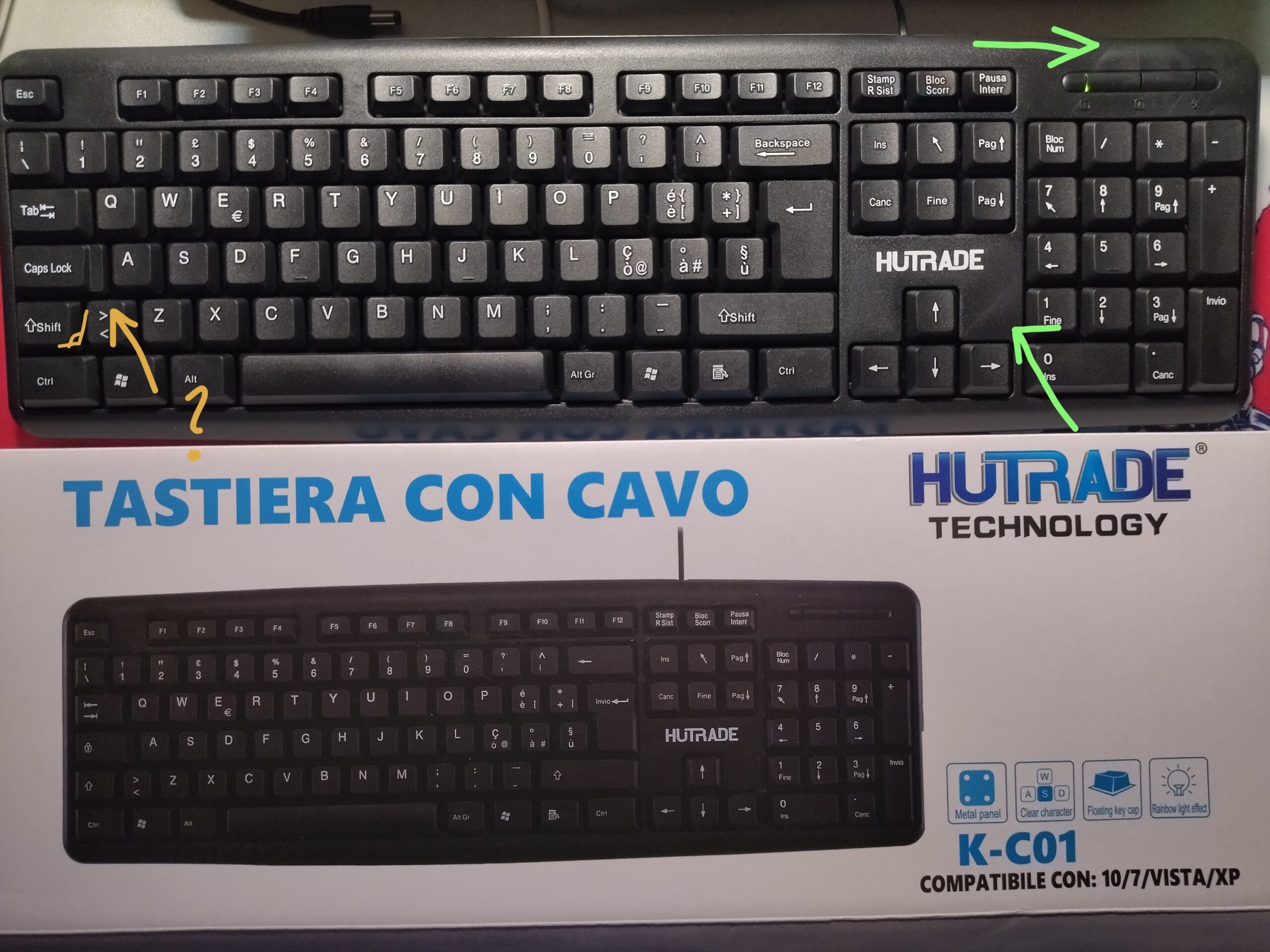 Fronte tastiera, dettagli evidenziati come descritti, e fronte scatola:
"TASTIERA CON CAVO"
"K-C01"